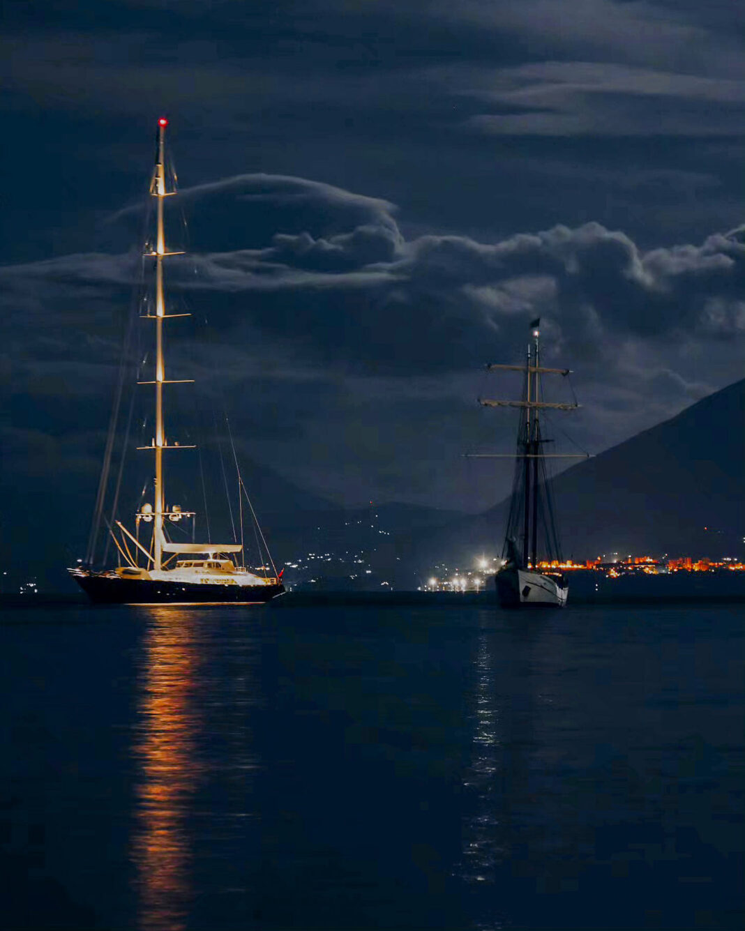 Tech tycoon Lynch's doomed Bayesian yacht lifted to surface
