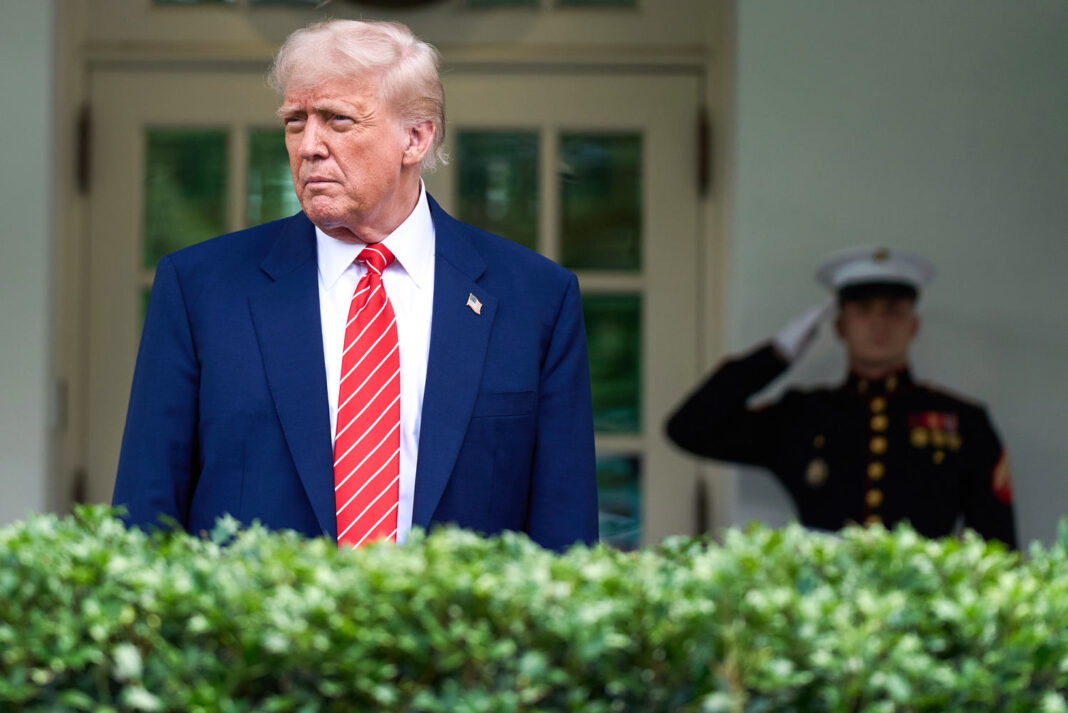 Trump is relying on a small circle of advisers as he weighs Iran strikes