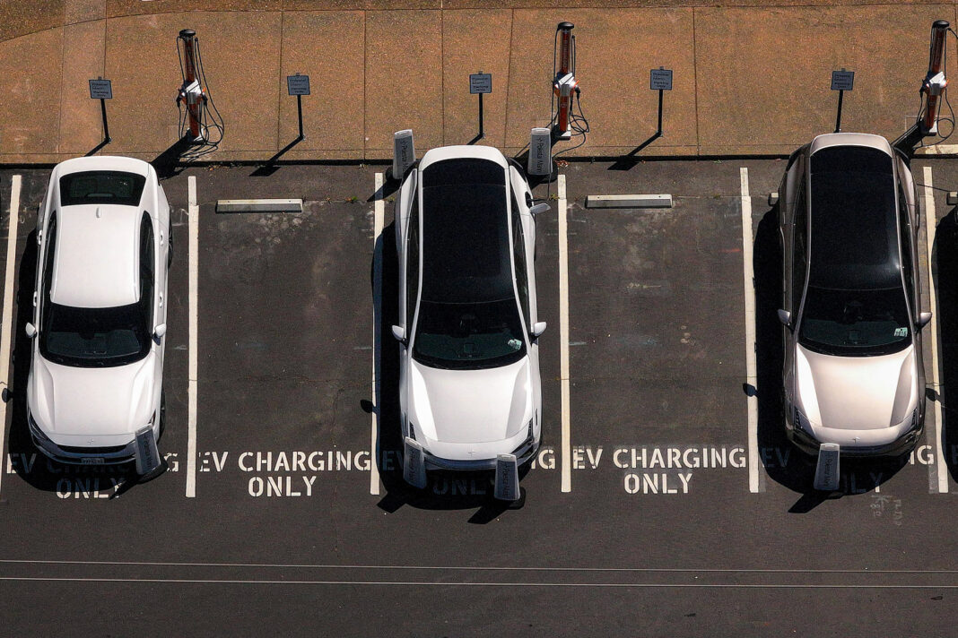 Trump signs resolutions blocking California’s pro-EV rules