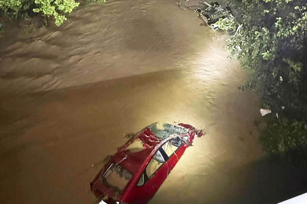 Flash flooding kills 5 in West Virginia, rescue teams searching for missing people