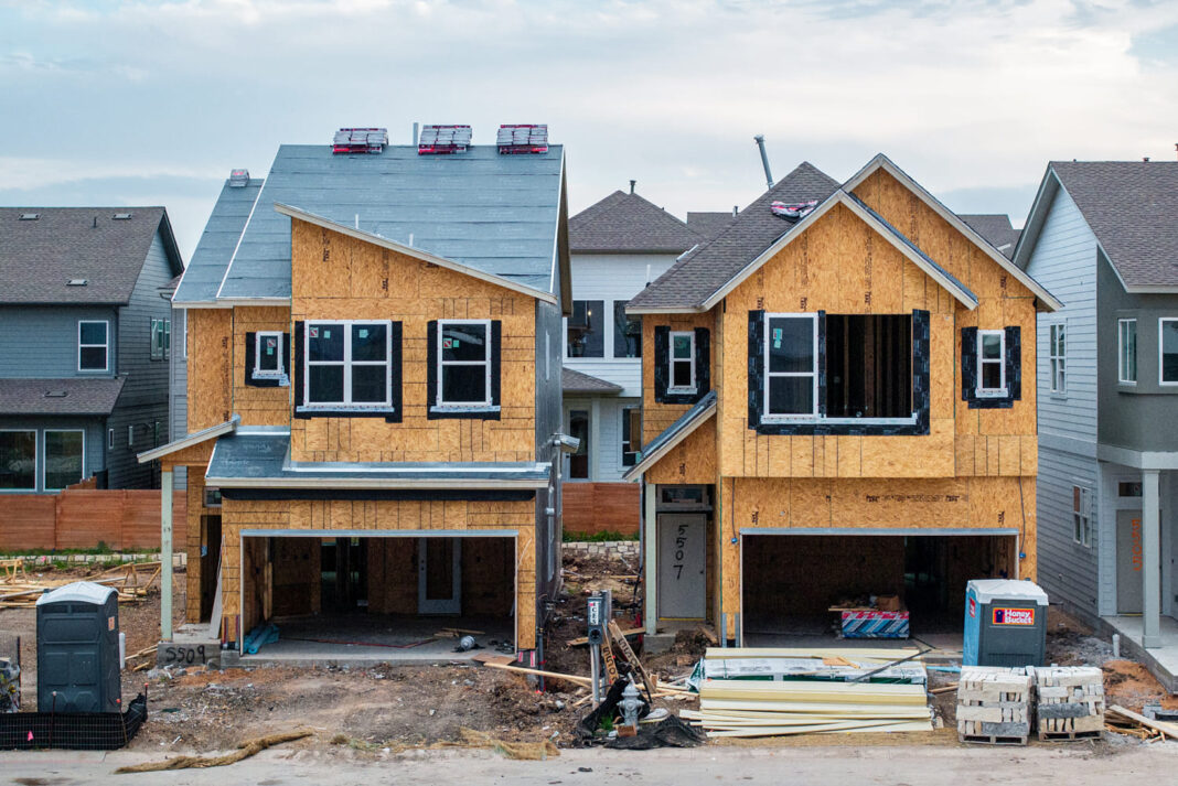 Homebuilder sentiment nears pandemic low as economic uncertainty plagues consumers
