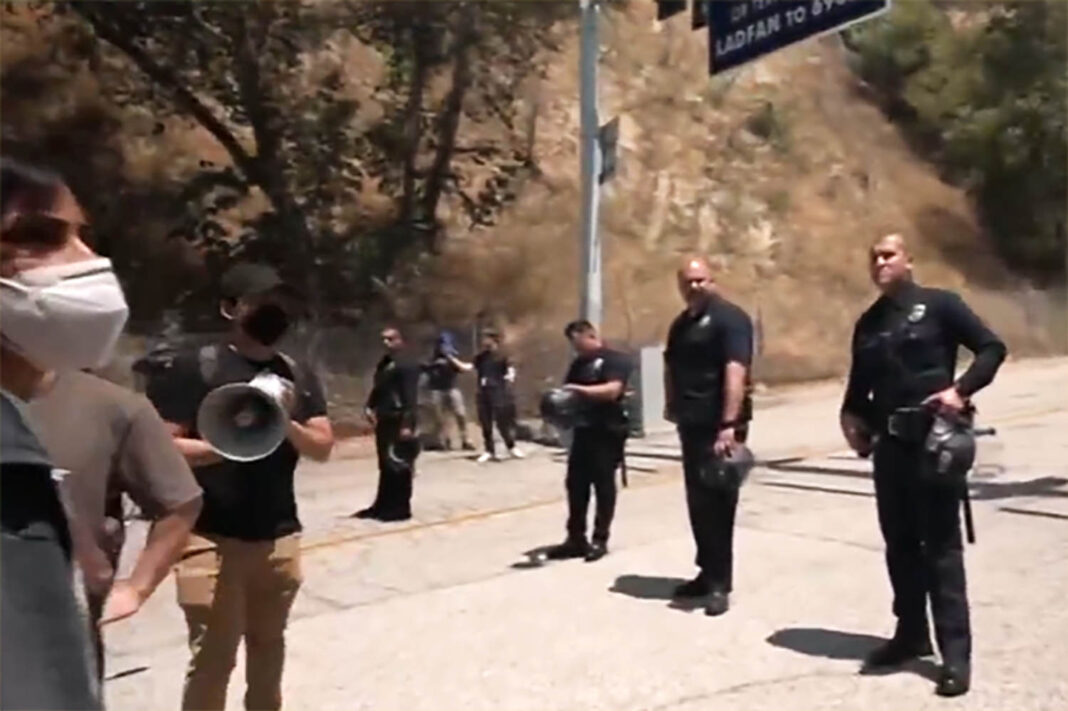 Dodgers block ICE agents from entering stadium in Los Angeles