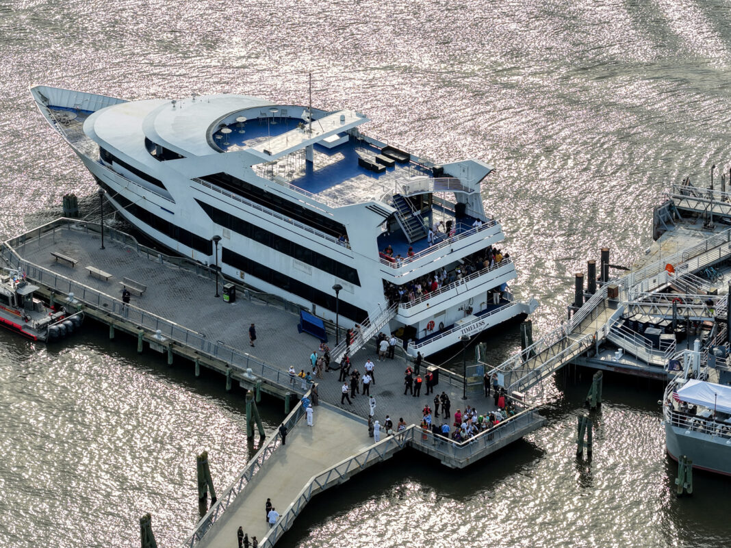 Yacht crashes into Hudson River harbor, injuring dozens