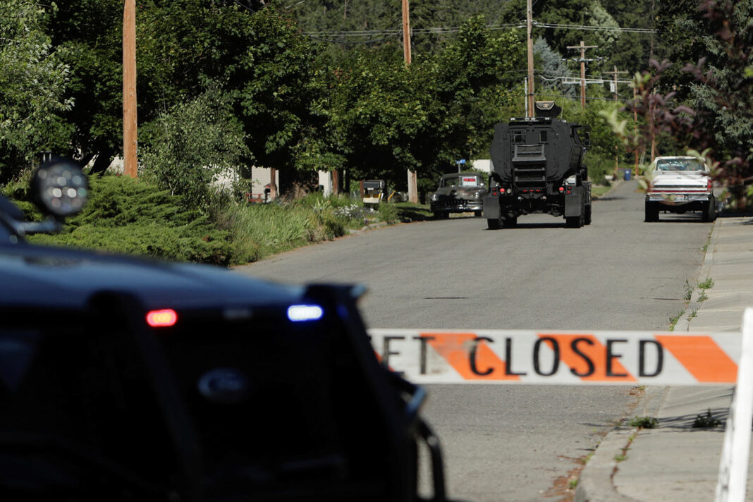 2 dead after firefighters ambushed in Coeur d'Alene, Idaho