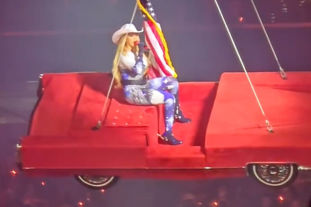 'Stop, stop, stop': Beyoncé cuts song short after flying car malfunctions