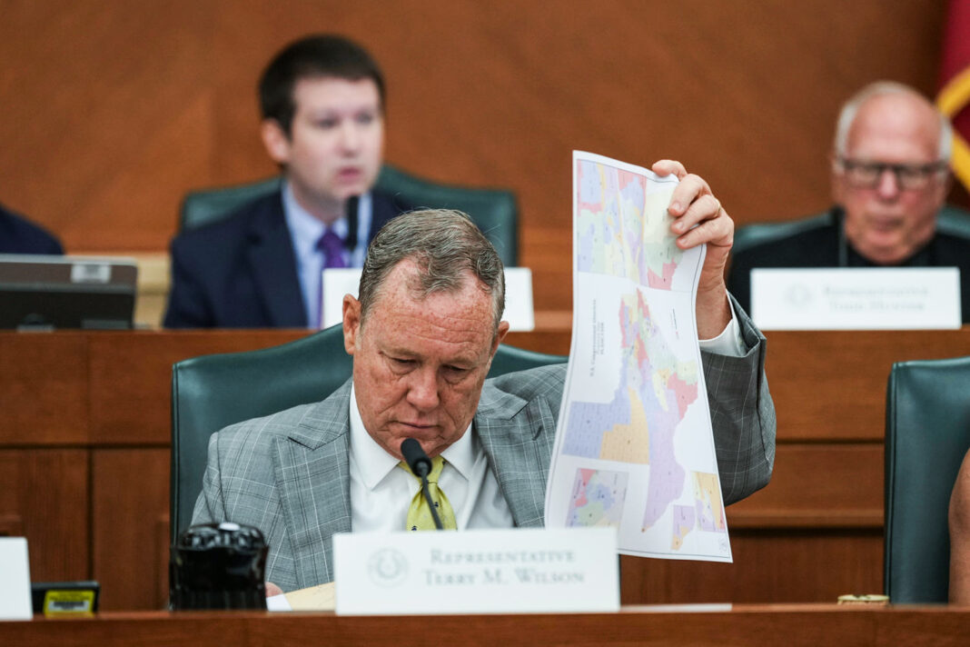 Texas Democrats head to Illinois to deny Republicans a quorum on redistricting