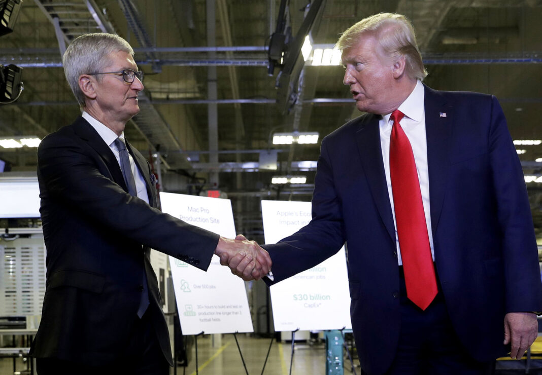 Apple, under pressure from Trump, says it's boosting U.S. investment